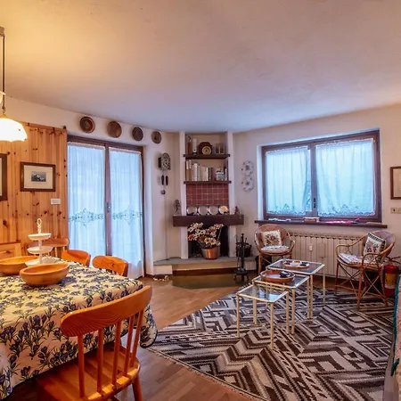 Apartmán Joivy Family Apartment, Near Lifts, In